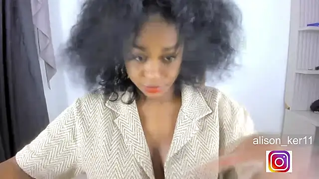alison-ker3 online show from May 10, 2026, 8:52 am