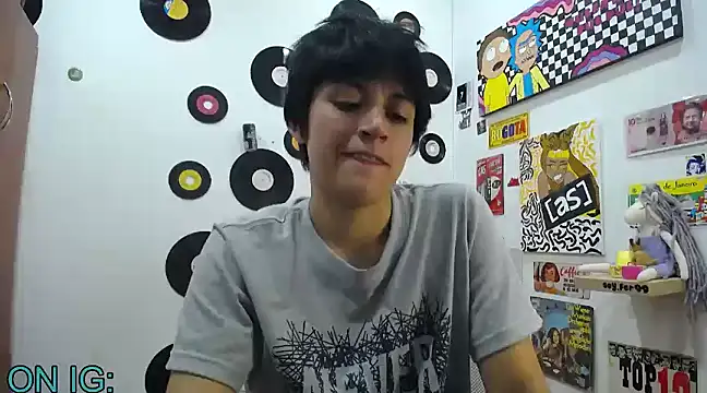 Snapshot of 9_Fernanda_9 chatting on February 20, 2025, 12:08 am 9 Fernanda 9 online show from February 20, 2025, 12:08 am