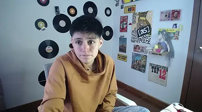 Snapshot of 9_Fernanda_9 chatting on March 3, 2025, 9:05 pm 9 Fernanda 9 online show from March 3, 2025, 9:05 pm