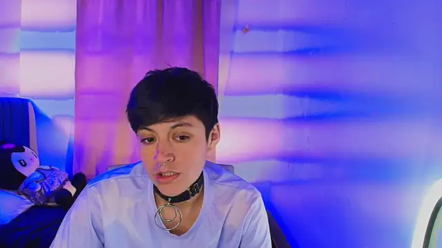 Snapshot of 9_Fernanda_9 chatting on October 2, 2025, 11:28 am 9 Fernanda 9 online show from October 2, 2025, 11:28 am