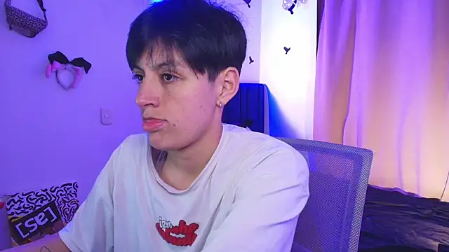 Snapshot of 9_Fernanda_9 chatting on October 13, 2025, 8:36 am 9 Fernanda 9 online show from October 13, 2025, 8:36 am