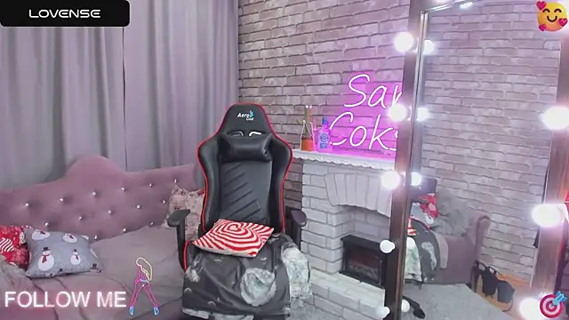 Snapshot of SarahCoksss chatting on March 11, 2025, 12:11 am SarahCoksss online show from March 11, 2025, 12:11 am