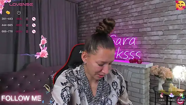 Snapshot of SarahCoksss chatting on September 18, 2025, 1:18 am SarahCoksss online show from September 18, 2025, 1:18 am