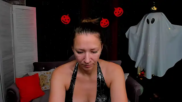 Snapshot of SarahCoksss chatting on October 29, 2025, 12:24 am SarahCoksss online show from October 29, 2025, 12:24 am