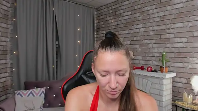 SarahCoksss online show from June 11, 2026, 2:53 am