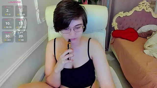 Lily Marlin online show from July 26, 2026, 4:09 am