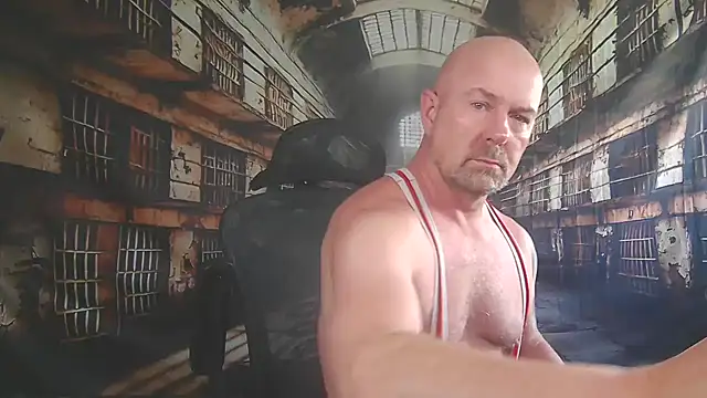 Snapshot of ManlyPrisonGuy chatting on May 7, 2026, 2:11 pm ManlyPrisonGuy online show from May 7, 2026, 2:11 pm