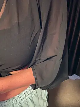 sexy-simmy online show from March 14, 2026, 6:57 pm