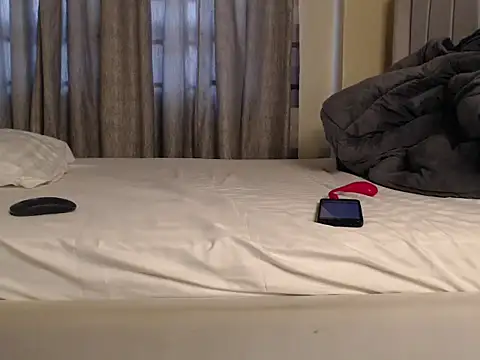 Snapshot of CurvyGlass chatting on March 6, 2025, 4:30 am CurvyGlass online show from March 6, 2025, 4:30 am