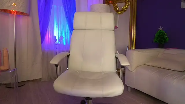 Snapshot of Margo_Pearls chatting on December 19, 2024, 2:13 pm Margo Pearls online show from December 19, 2024, 2:13 pm