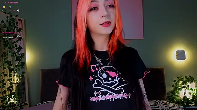 Snapshot of TristaRoht chatting on January 17, 2025, 3:11 pm TristaRoht online show from January 17, 2025, 3:11 pm