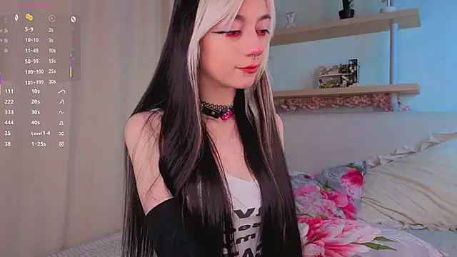 Snapshot of TristaRoht chatting on November 10, 2025, 3:11 pm TristaRoht online show from November 10, 2025, 3:11 pm