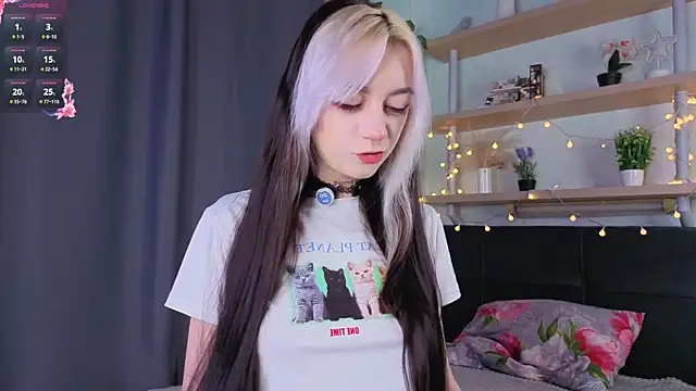 TristaRoht online show from March 13, 2026, 3:29 pm