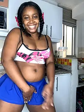 Snapshot of Black-gem18 chatting on October 30, 2025, 8:42 pm Black-gem18 online show from October 30, 2025, 8:42 pm