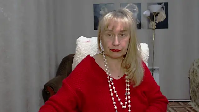 Snapshot of koroleva70 chatting on October 1, 2025, 5:19 pm koroleva70 online show from October 1, 2025, 5:19 pm