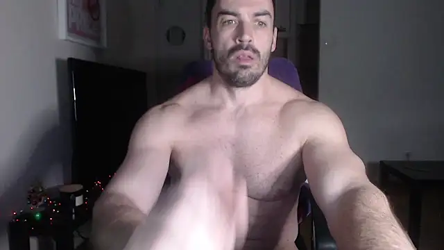 Snapshot of Hammer_Top chatting on January 6, 2025, 2:36 pm Hammer Top online show from January 6, 2025, 2:36 pm