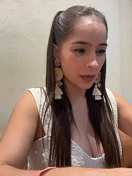 Mau White online show from May 23, 2026, 12:27 am