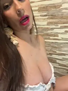 Mau White online show from July 12, 2026, 3:41 am