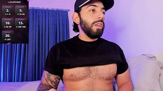 Snapshot of leo_thewolf_ chatting on September 21, 2025, 6:20 pm leo thewolf online show from September 21, 2025, 6:20 pm