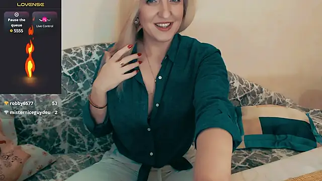 Snapshot of ElysonLang chatting on January 23, 2025, 8:35 pm ElysonLang online show from January 23, 2025, 8:35 pm