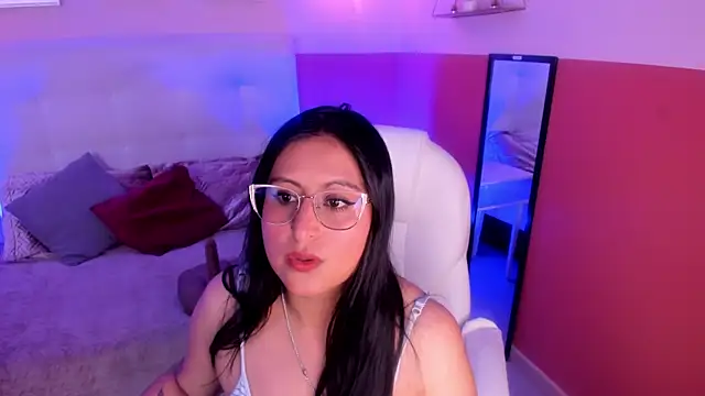 Amber gold  online show from June 6, 2026, 1:32 am