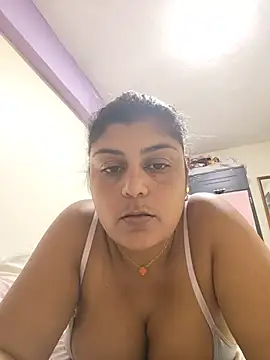 Snapshot of AlyDenalioficial chatting on August 1, 2026, 3:22 pm AlyDenalioficial online show from August 1, 2026, 3:22 pm