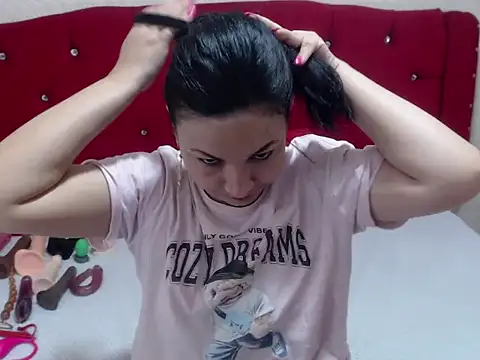 AdaFawxx online show from September 22, 2025, 4:36 am