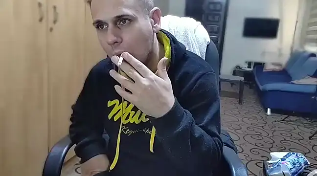 Snapshot of Arabeyes chatting on December 7, 2024, 12:35 pm Arabeyes online show from December 7, 2024, 12:35 pm