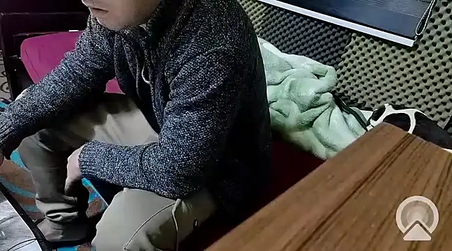 Snapshot of Arabeyes chatting on March 3, 2025, 11:14 pm Arabeyes online show from March 3, 2025, 11:14 pm