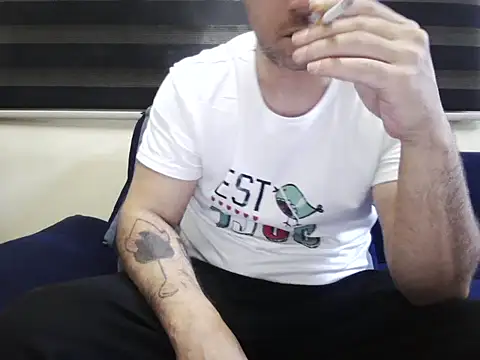 Snapshot of Arabeyes chatting on October 24, 2025, 3:19 pm Arabeyes online show from October 24, 2025, 3:19 pm