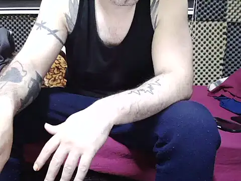 Snapshot of Arabeyes chatting on December 19, 2025, 5:20 pm Arabeyes online show from December 19, 2025, 5:20 pm