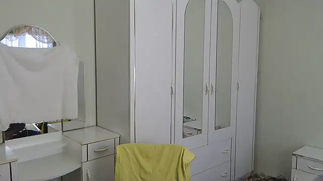 Snapshot of Zoro1999 chatting on January 17, 2025, 10:11 am Zoro1999 online show from January 17, 2025, 10:11 am