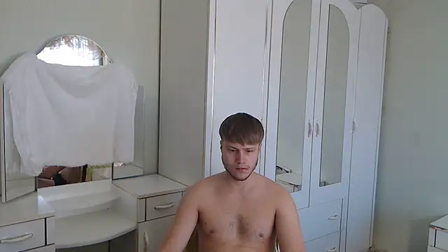 Snapshot of Zoro1999 chatting on January 18, 2025, 10:06 am Zoro1999 online show from January 18, 2025, 10:06 am