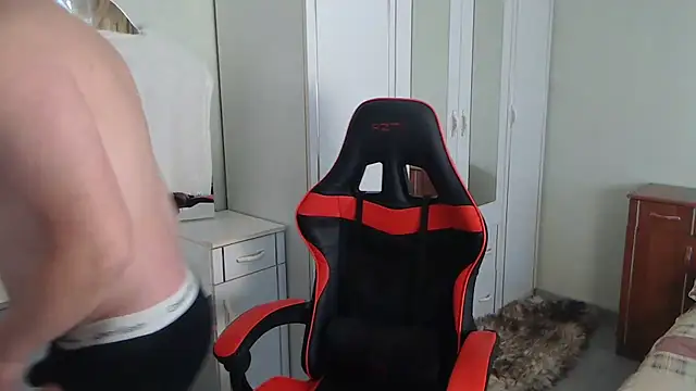 Snapshot of Zoro1999 chatting on September 19, 2025, 12:06 pm Zoro1999 online show from September 19, 2025, 12:06 pm