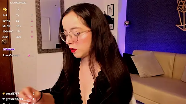 Snapshot of ana_ev chatting on February 25, 2025, 9:35 pm ana ev online show from February 25, 2025, 9:35 pm