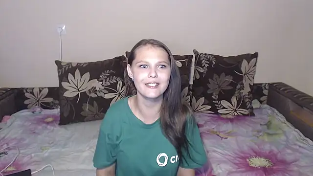 Snapshot of Nika_Shiny chatting on August 1, 2026, 10:14 am Nika Shiny online show from August 1, 2026, 10:14 am