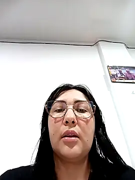 my-kitty online show from October 18, 2025, 10:21 pm