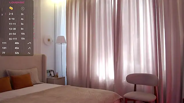 ArielleSou online show from July 4, 2026, 3:35 am