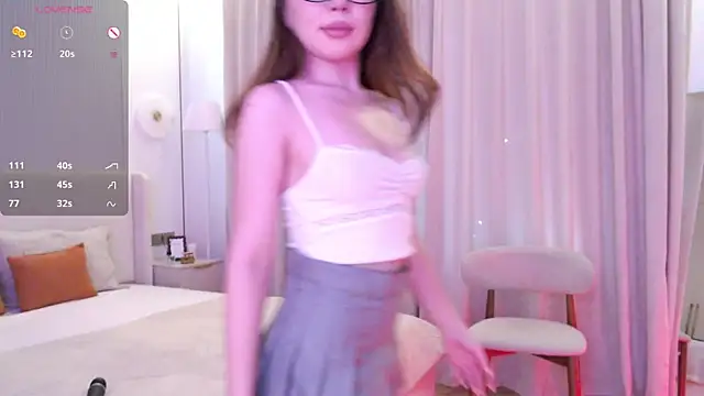 ArielleSou online show from July 9, 2026, 3:32 am