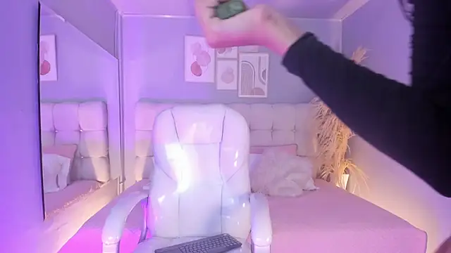 Snapshot of sofi_potter_ chatting on March 9, 2025, 2:50 am sofi potter online show from March 9, 2025, 2:50 am