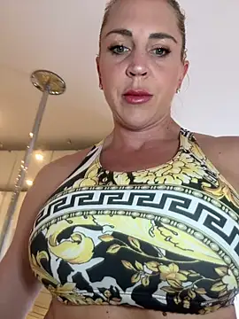 Snapshot of Kate-monroe chatting on May 5, 2026, 12:24 pm Kate-monroe online show from May 5, 2026, 12:24 pm