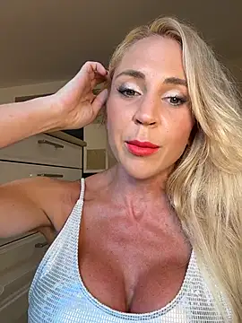 Snapshot of Kate-monroe chatting on June 30, 2026, 1:01 pm Kate-monroe online show from June 30, 2026, 1:01 pm
