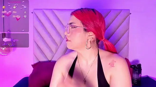 Snapshot of EmmaSwift_ chatting on February 6, 2026, 2:05 am EmmaSwift online show from February 6, 2026, 2:05 am