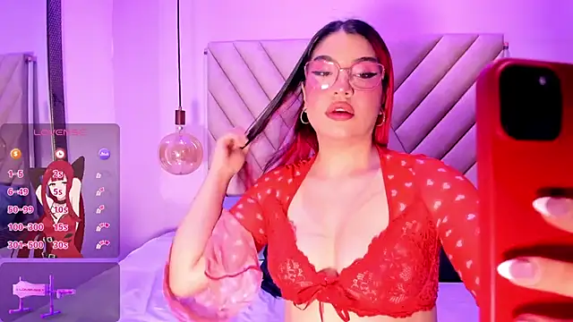EmmaSwift  online show from July 3, 2026, 2:07 am