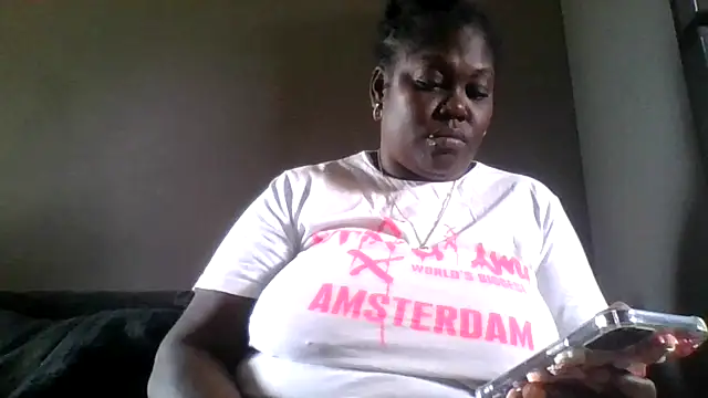 Snapshot of XgeileKutje chatting on May 13, 2026, 1:19 pm XgeileKutje online show from May 13, 2026, 1:19 pm