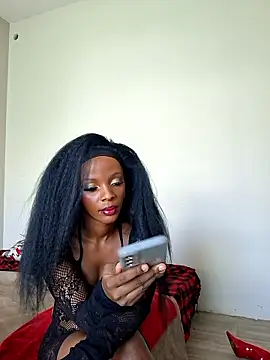 Snapshot of Kamdollie chatting on May 13, 2026, 6:11 am Kamdollie online show from May 13, 2026, 6:11 am