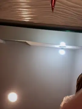 MichelleFerry  online show from February 5, 2025, 5:09 am