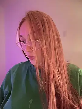 Snapshot of MichelleFerry_ chatting on March 1, 2025, 7:08 am MichelleFerry online show from March 1, 2025, 7:08 am