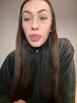 MichelleFerry  online show from February 23, 2026, 5:27 am