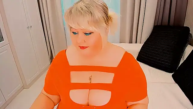 BIGTITSBBW online show from October 8, 2025, 12:14 pm